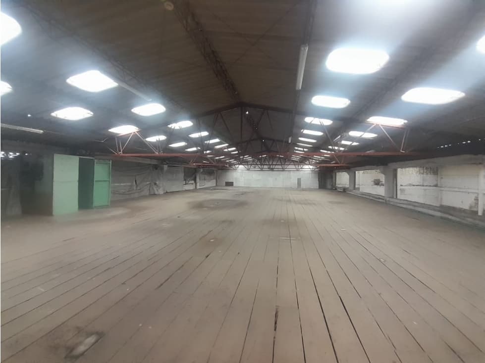 Bodega en Arrendamiento ó Venta - 1