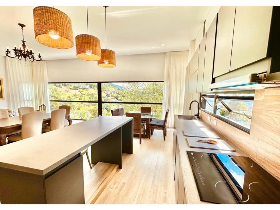 Amoblada Espectacular Casa Campestre Palmas-Medellín - 1