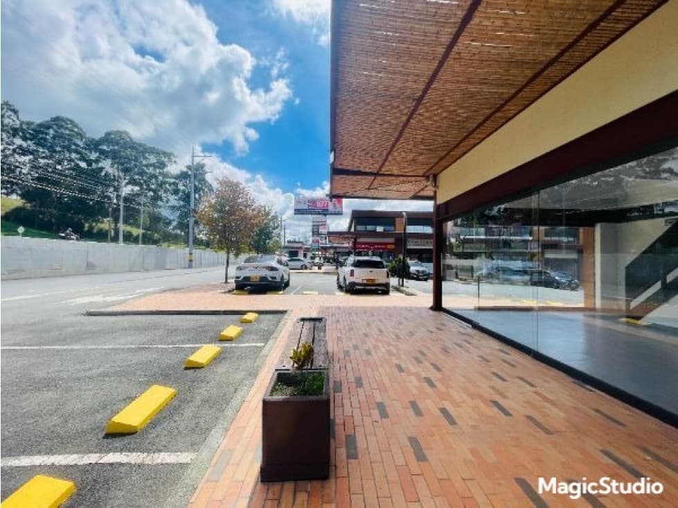 EN ARRIENDO LOCAL MALL COMERCIAL LA CEJA - 1