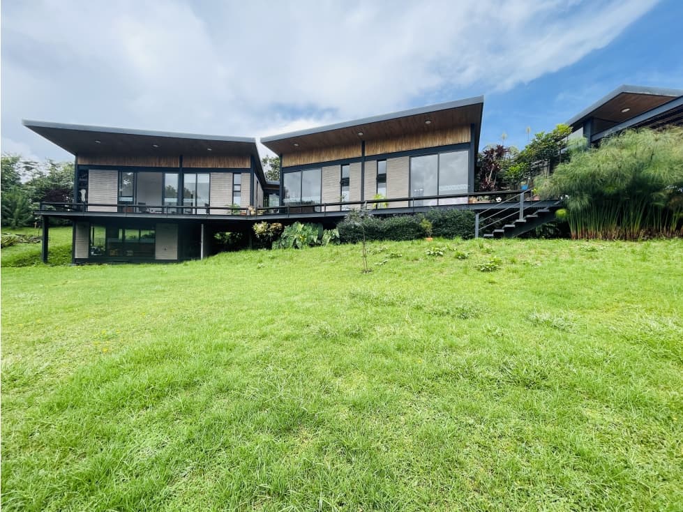 EN VENTA CASA CAMPESTRE EN PARCELACION EL RETIRO - 1