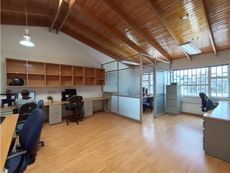 Casa La Castellana: 850m2 construidos / lote 596m2 - 1