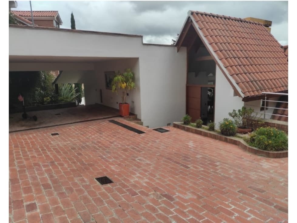 CASA CAMPESTRE EN BOGOTA - BOSQUE DE PINOS - 1