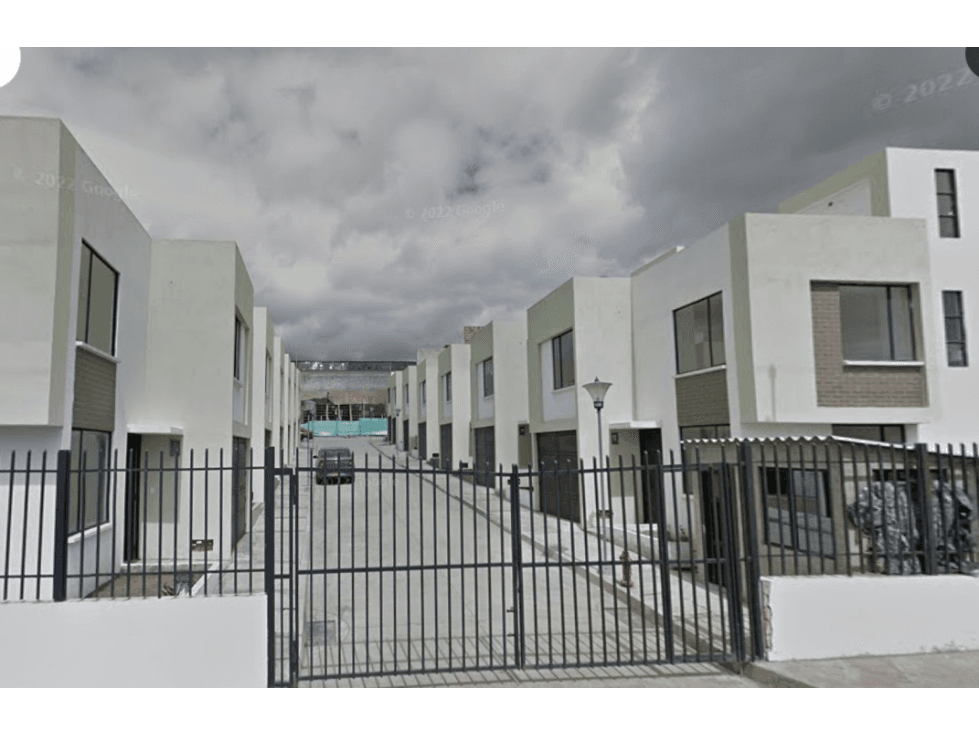 VENDO CASA EN CONJUNTO CERRADO ADALBERTO CORAL - 1