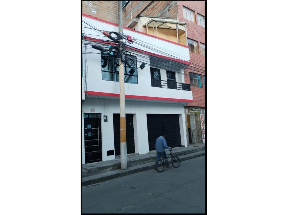 VENDO CASA CON LOCAL EN LA CALLE 13 IPIALES - 1