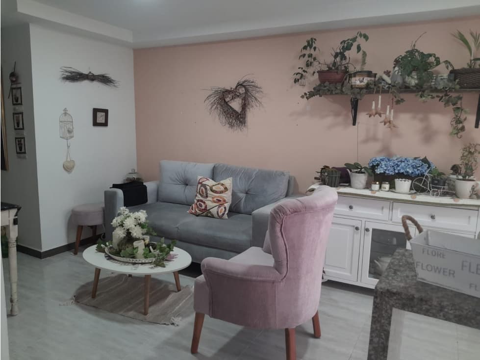 HERMOSO APARTAMENTO PARA LA VENTA EN SEVILLA VALLE - 1