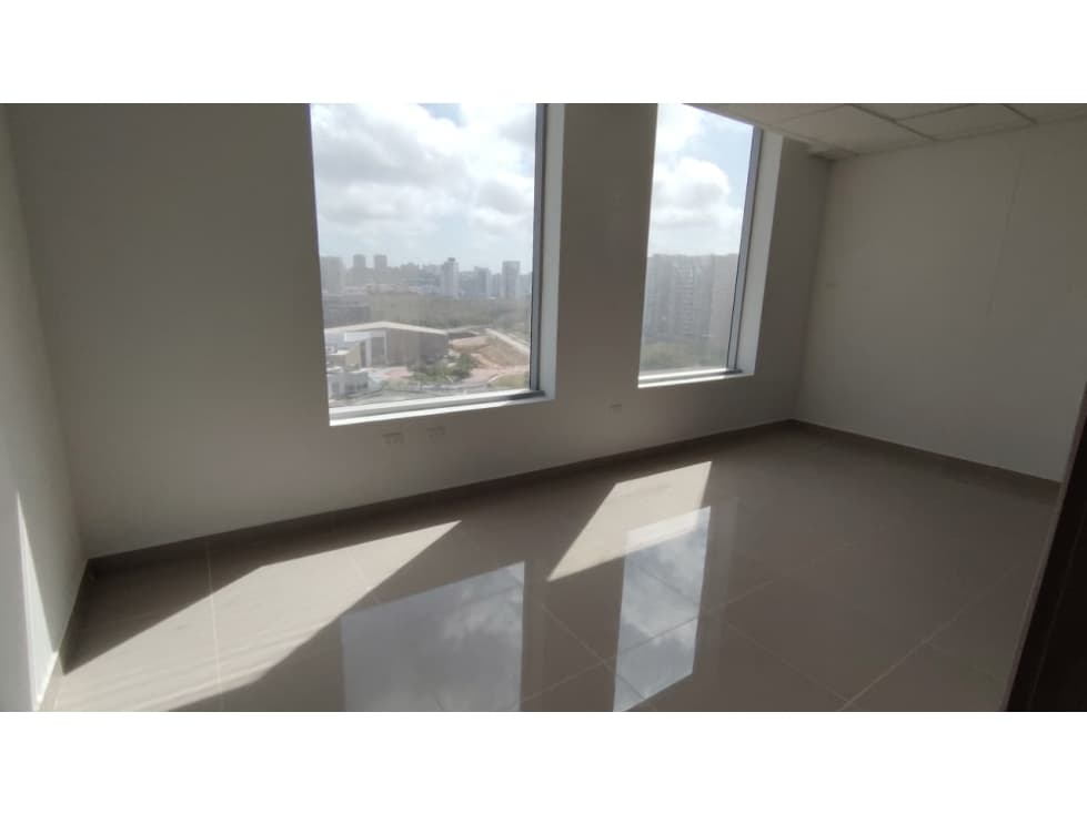 ARRIENDO CONSULTORIOS SECTOR PORTO AZUL canon+adm+IVA - 1