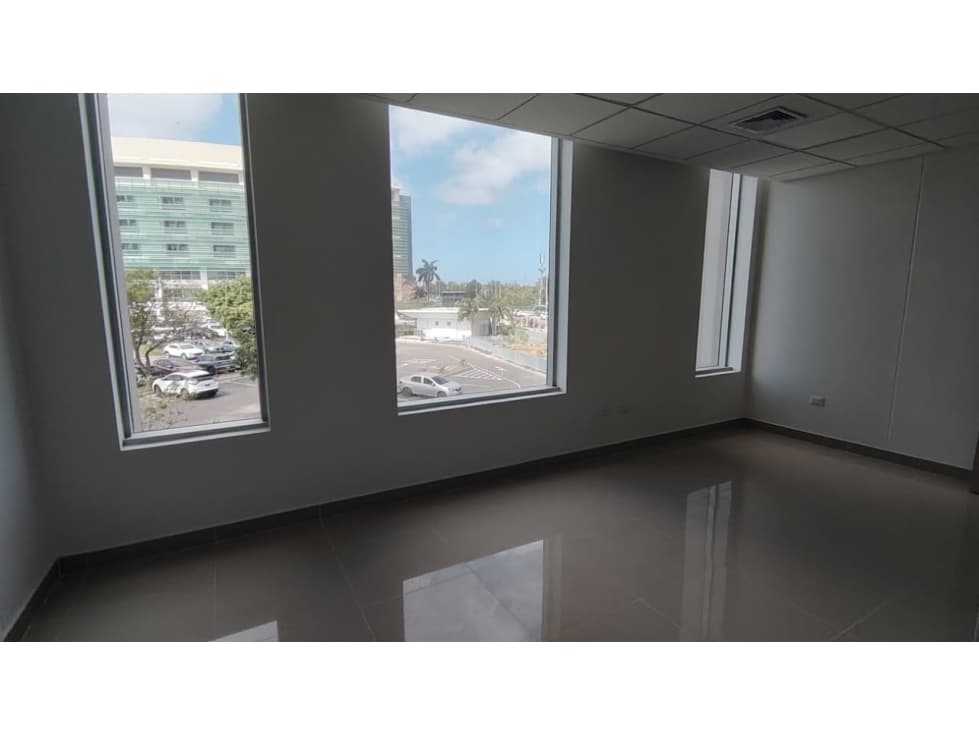 ARRIENDO CONSULTORIOS SECTOR PORTO AZUL canon+adm+IVA - 1