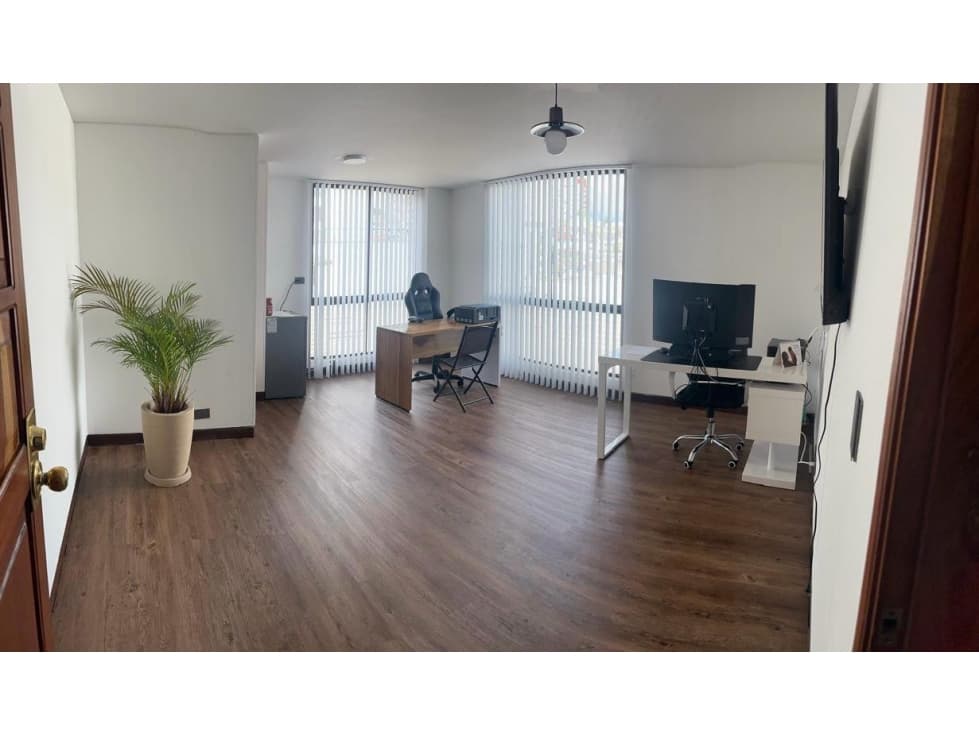 ARRENDAMIENTO OFICINA No.A4 SECTOR VERSALLES - 1