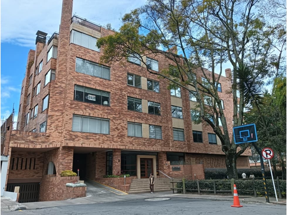 Se arrienda apartamento en San Patricio - 1