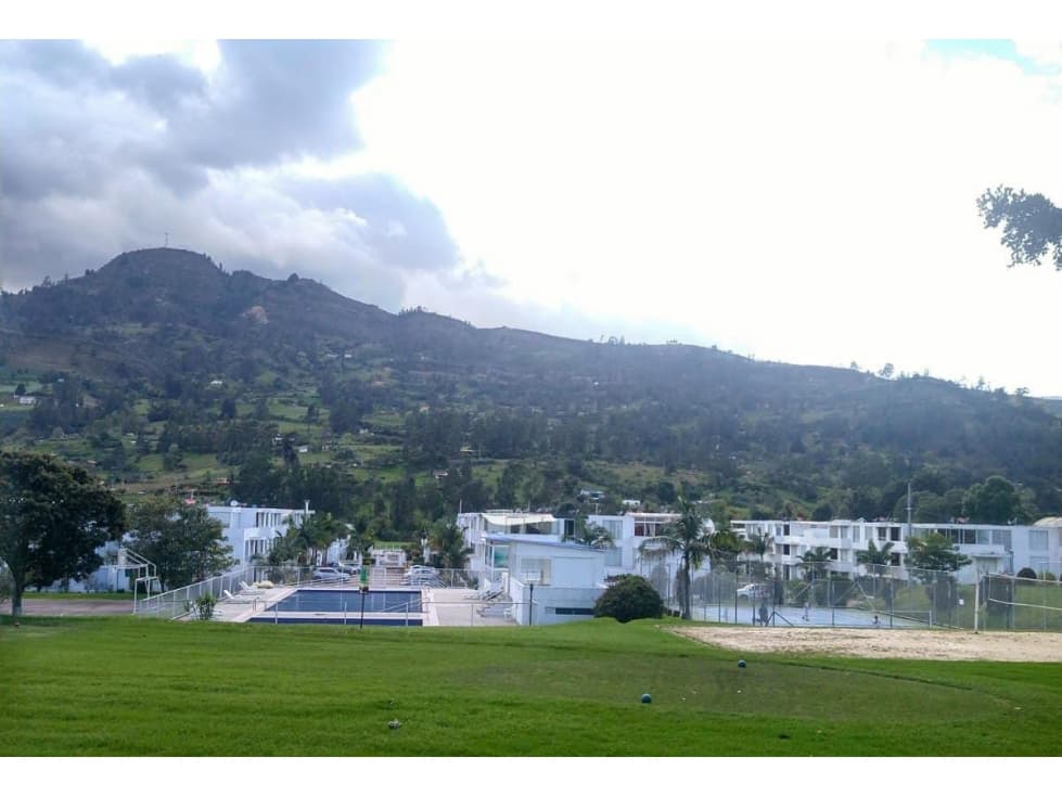 HERMOSO APARTAMENTO EN CLUB HOUSE - 1