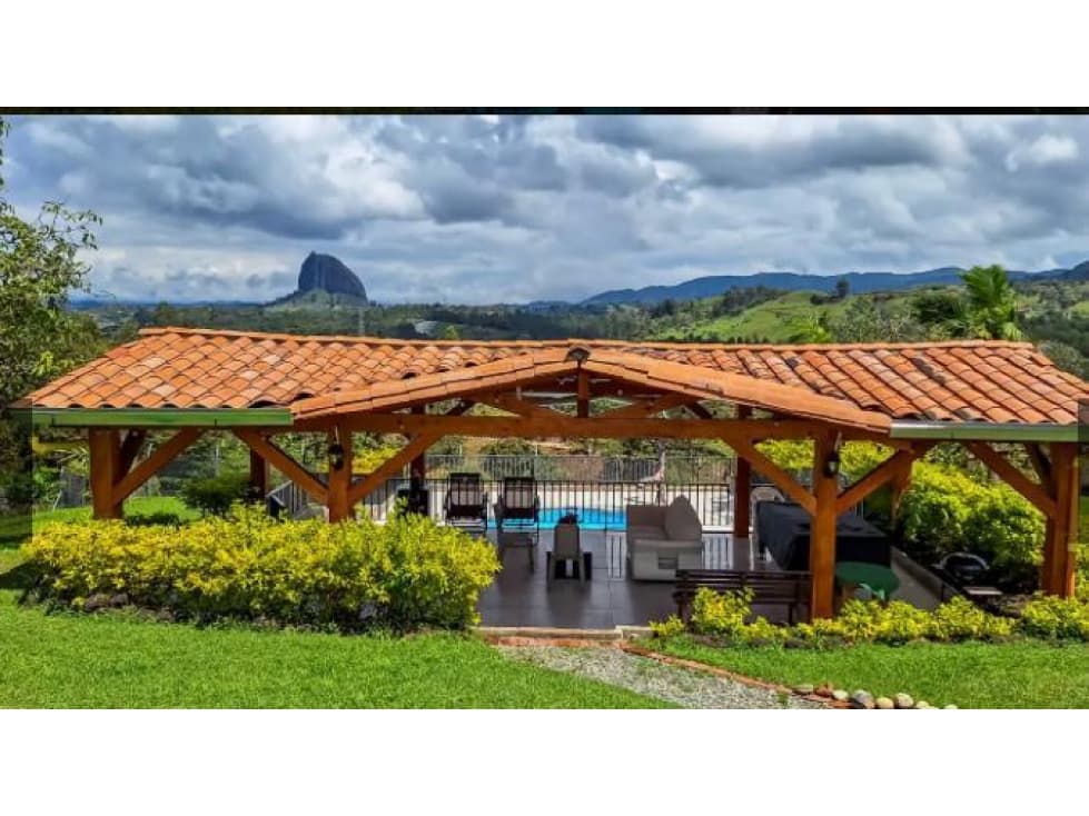 SE VENDE FINCA EN EL PEÑOL ANTIOQUIA - 1