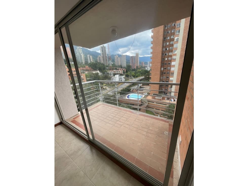 ARRIENDO APARTAMENTO SECTOR LOS BALSOS EL POBLADO - 1