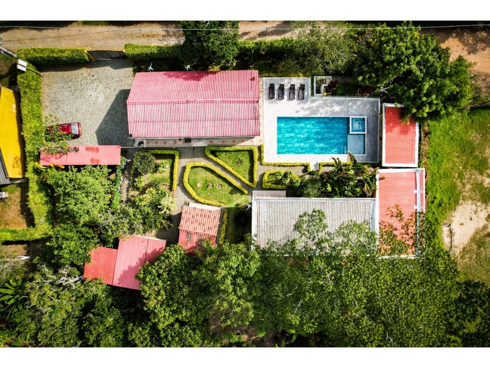 FINCA HOTEL EN VENTA - CERCA A PUEBLO TAPAO (MONTENEGRO) - 1