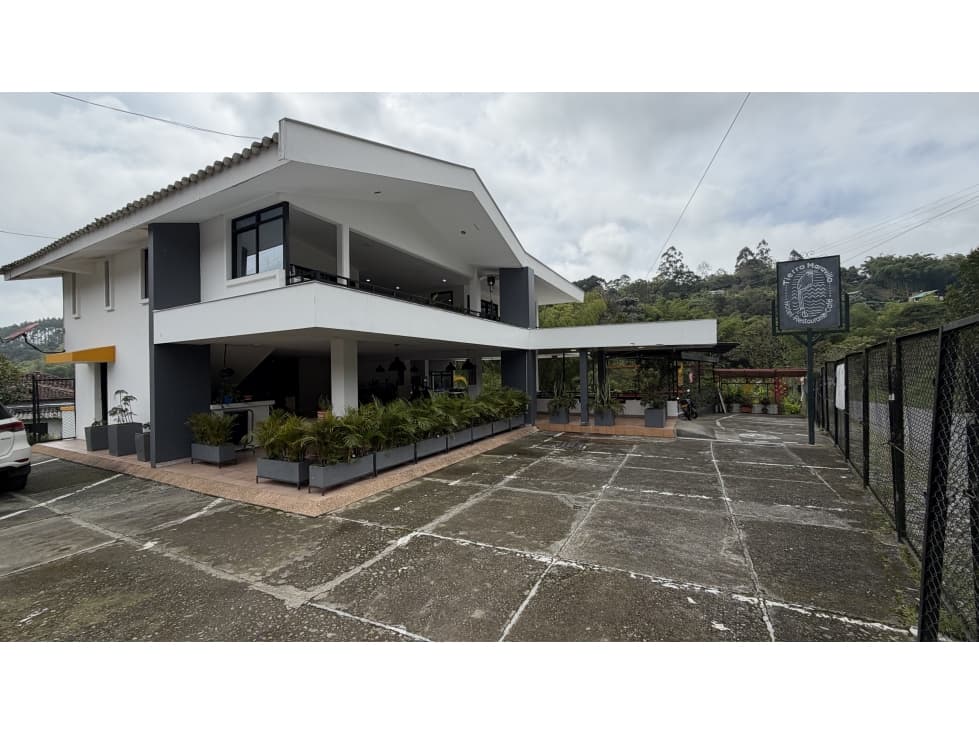 VENTA DE HOTEL EN SALENTO, QUINDÍO, COLOMBIA - 1