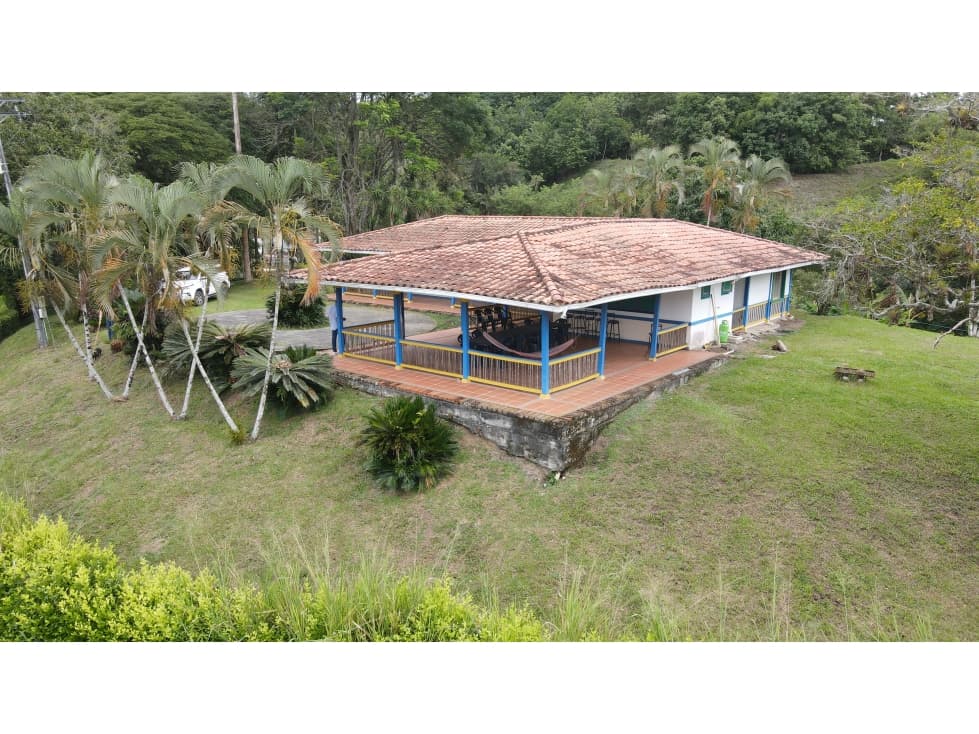 VENTA DE FINCA GANADERA EN QUIMBAYA, QUINDÍO, COLOMBIA - 1