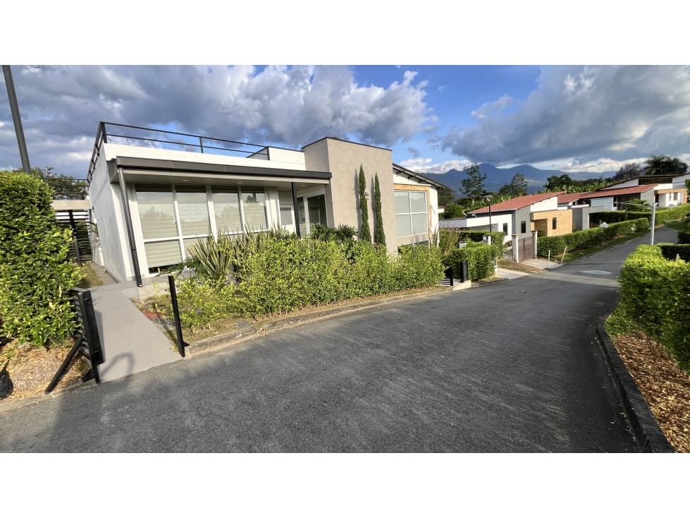 VENTA DE CASA CAMPESTRE EN CALARCÁ, QUINDÍO, COLOMBIA - 1