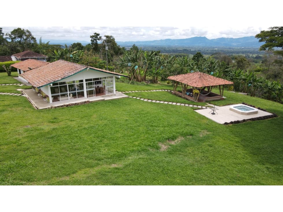 VENTA DE FINCA - HOTEL EN ALCALÁ, VALLE, COLOMBIA - 1