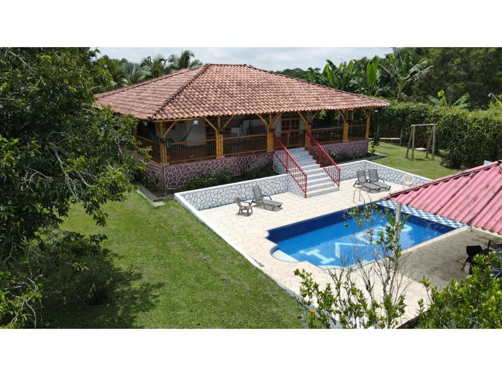 VENTA DE FINCA-HOTEL EN QUIMBAYA, QUINDÍO, COLOMBIA - 1