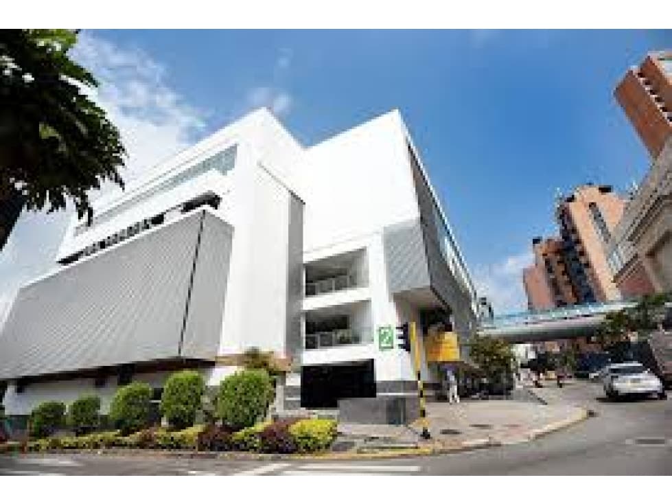 LOCAL EN ARRIENDO / CC CUARTA ETAPA CABECERA - BUCARAMANGA - 1