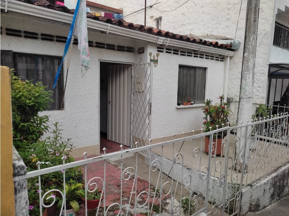 CASA EN VENTA / ZAPAMANGA 4 ETAPA - 1