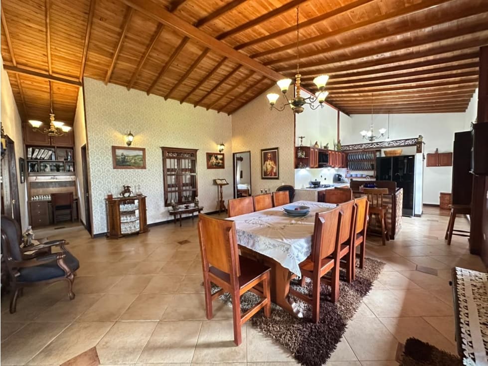 Venta de Casa-Finca en Copacabana - 1