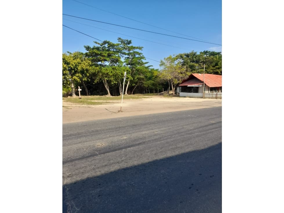 EN VENTA LOTE DE PLAYA - COVEÑAS SUCRE - 1