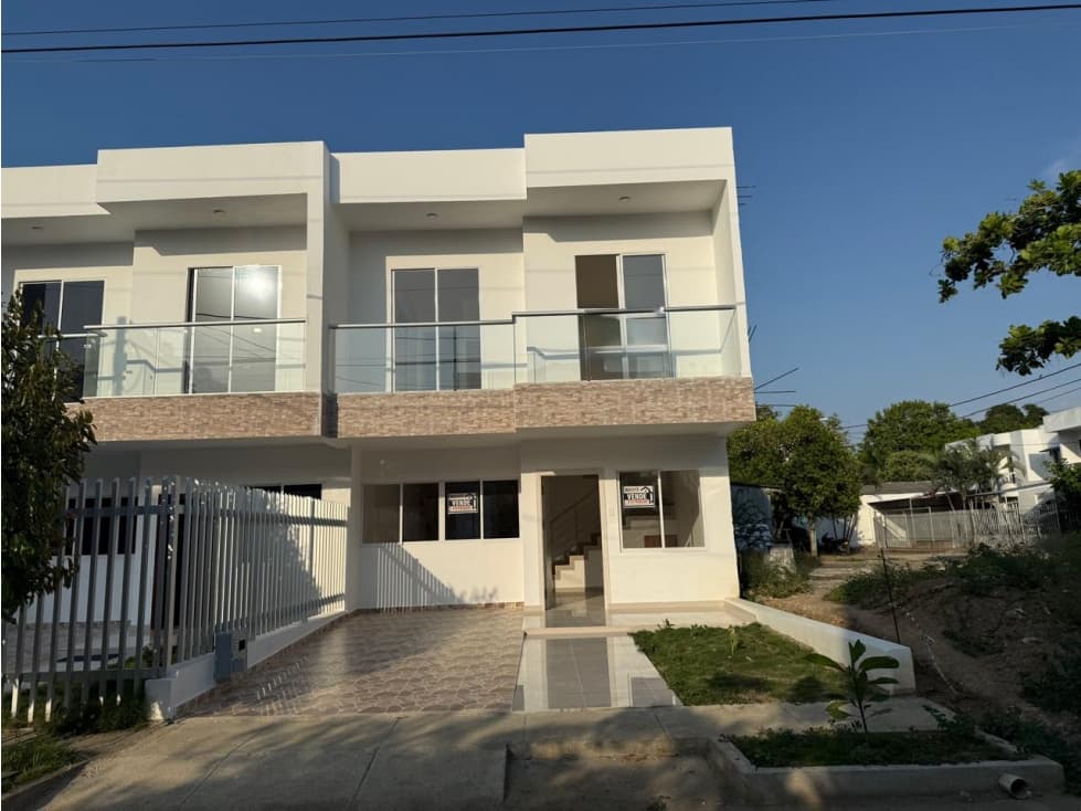 CASA DE DOS PISOS PARA ESTRENAR A LA VENTA MARGEN IZQUIERDA - MONTERIA - 1