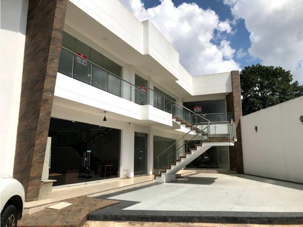 ARRIENDO TRES LOCALES SAHAGUN - 1