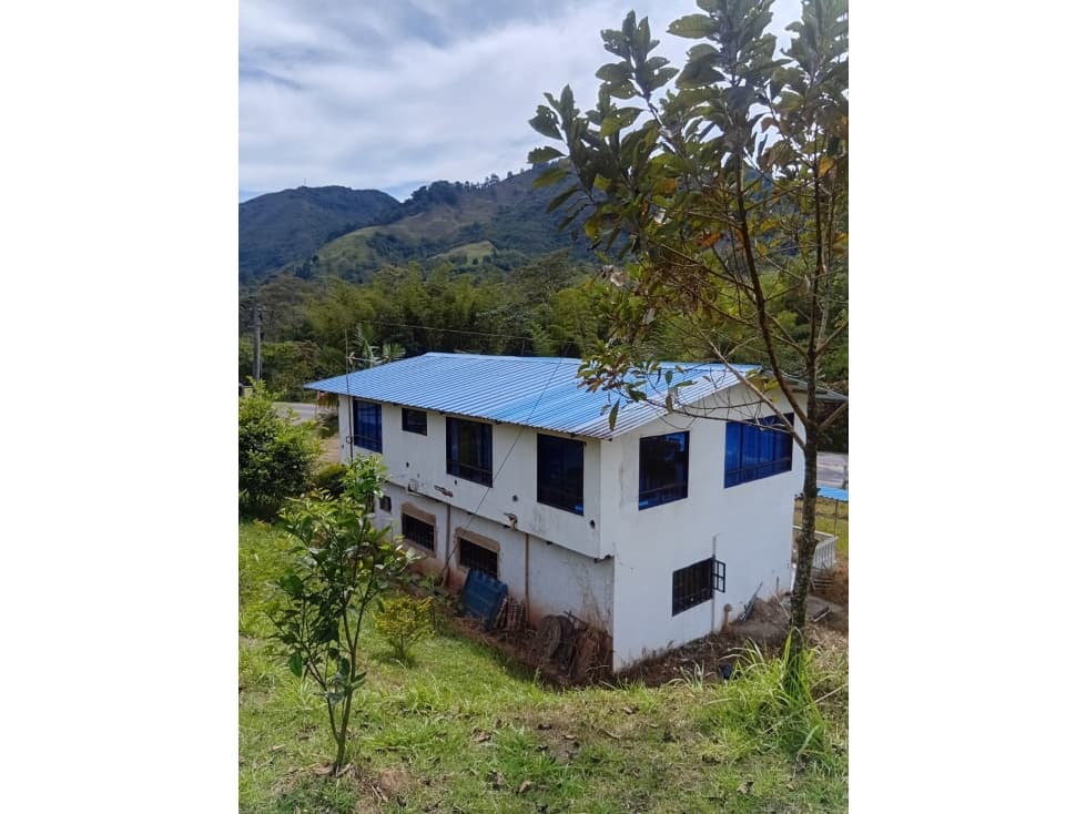 FINCA GUADUAS VEREDA CHIPAUTA - 1