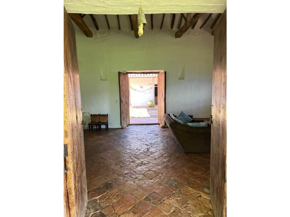 SE ARRIENDA X NOCHE CASA EN BARICHARA 625m2 - 1