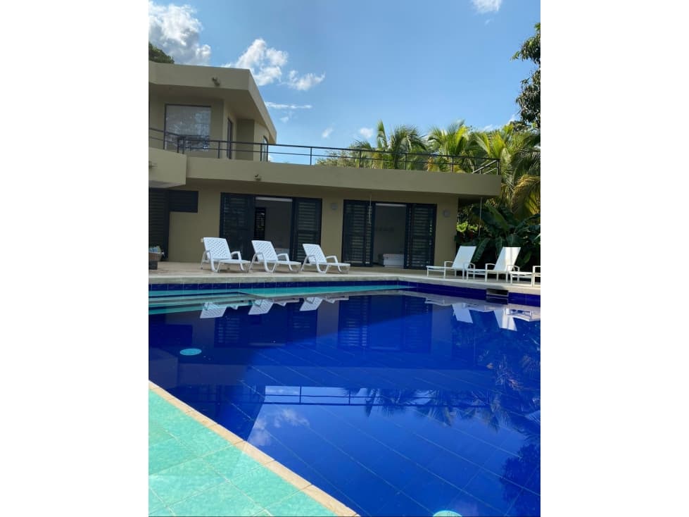 SE ARRIENDA X NOCHE CASA EN VILLETA - 1