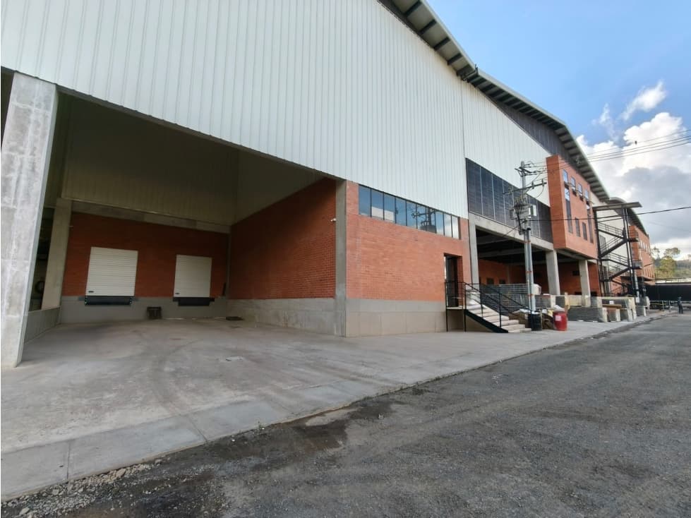 Venta bodega en Caldas Rentando - 1