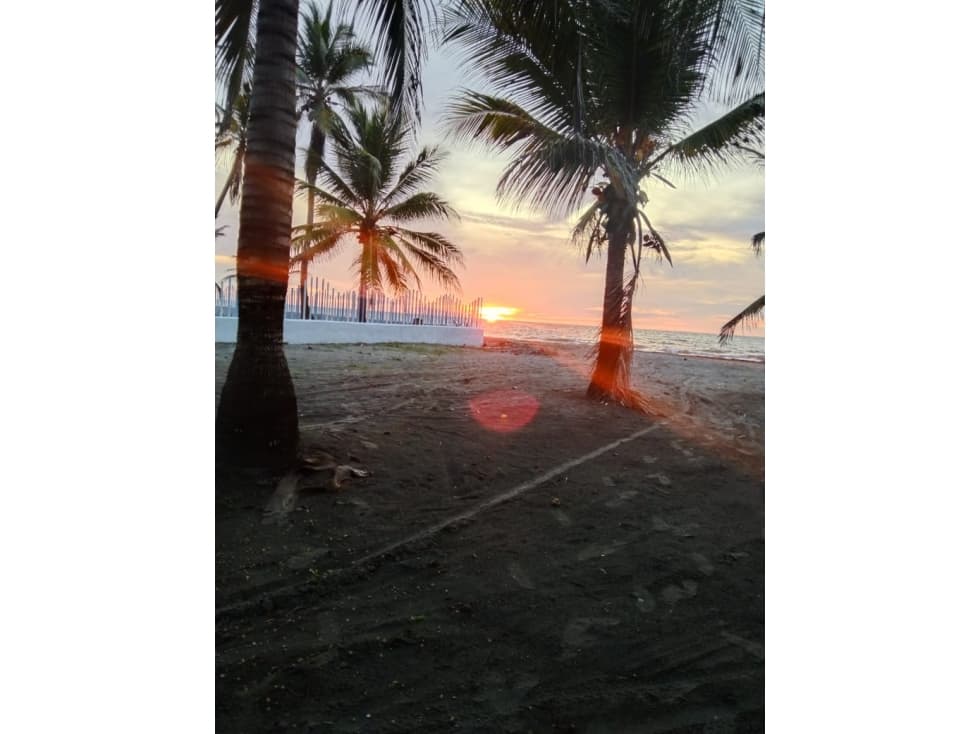 SE VENDE CABAÑA EN MOÑITOS CÓRDOBA - 1