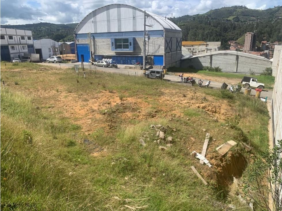 Venta Lote para Construir Bodega Industrial - 1
