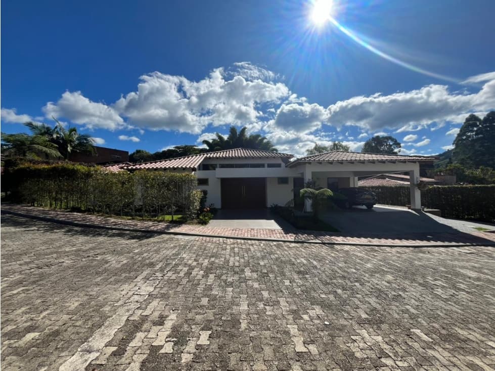 Casa en Arriendo, El Retiro - 1