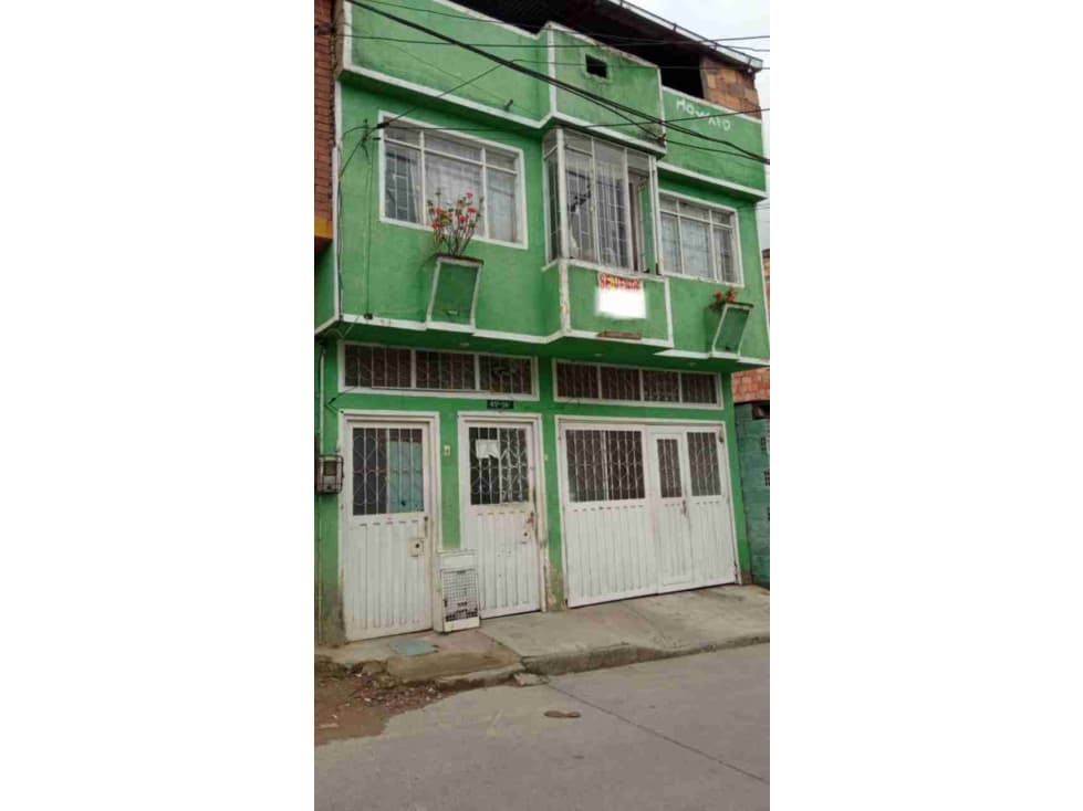 CASA EN VENTA EN ALTAMIRA, BOGOTA - 1