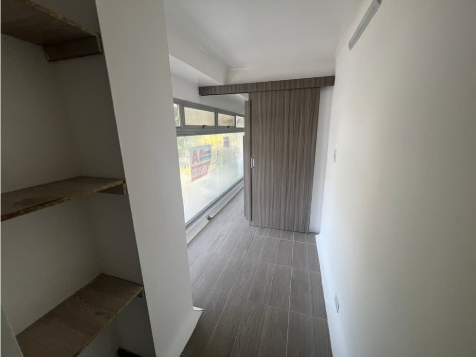 SE ARRIENDA MAGNIFICO LOCAL EN EL CENTRO COMERCIAL ETAPA 2 - 1