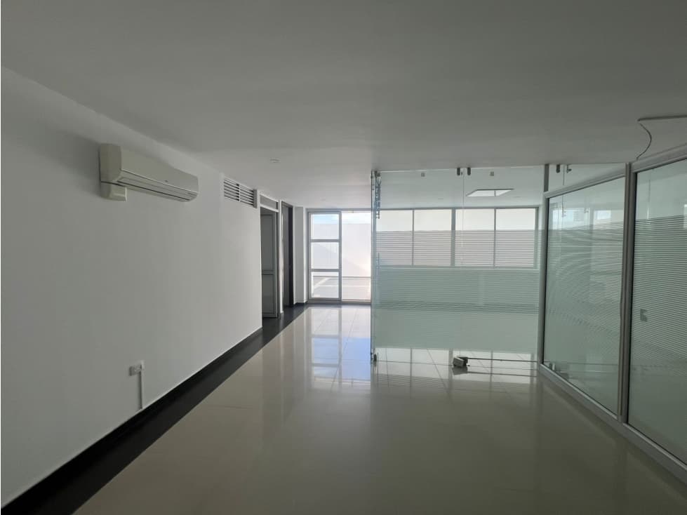 SE ARRIENDA HERMOSA OFICINA EN EDIFICIO BELUZ /CENTRO - 1