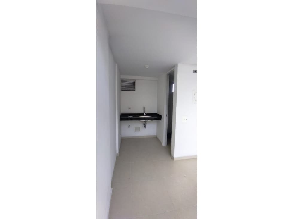 SE VENDE HERMOSO LOCAL 7 EN MONTERREDONDO 2 - 1