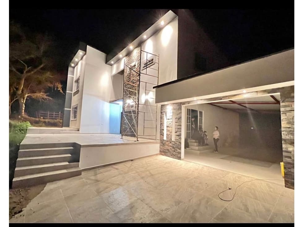 SE ARRIENDA HERMOSA CASA CAMPESTRE EN LA MESA DE LOS SANTOS - 1