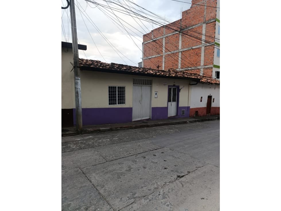 SE VENDE HERMOSA CASA EN PIEDECUESTA. - 1