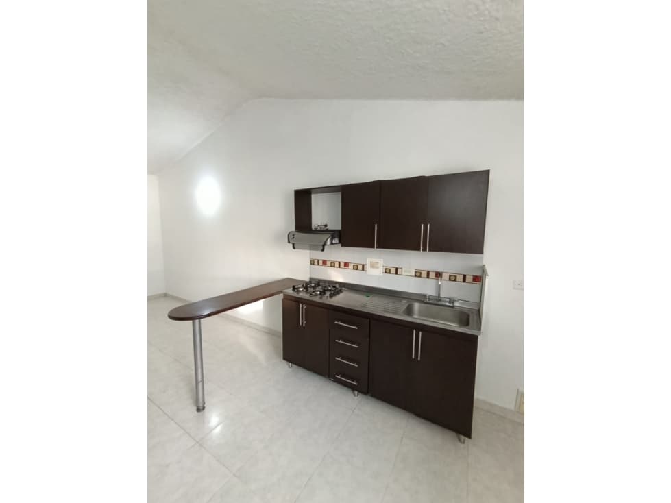 SE ARRIENDA HERMOSO APARTAMENTO EN CAÑAVERAL - 1