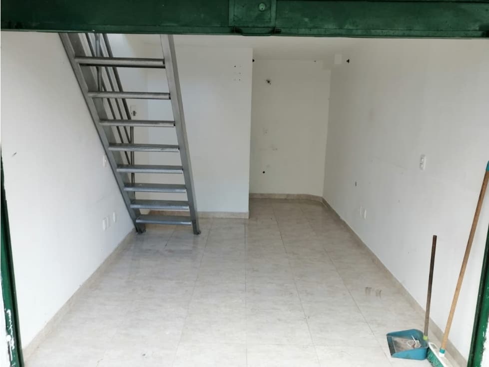 SE VENDE HERMOSO Y AMPLIO LOCAL EN CENTRO FLORIDABLANCA - 1