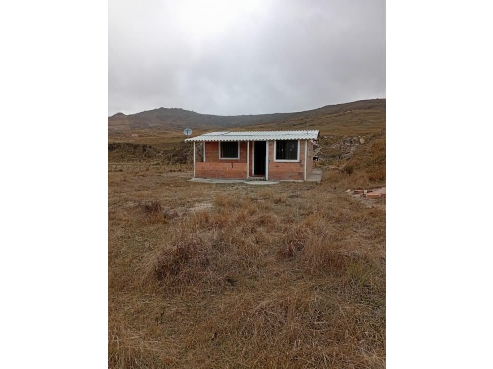 SE VENDE AMPLIA Y HERMOSA PARCELA EN BERLIN - 1