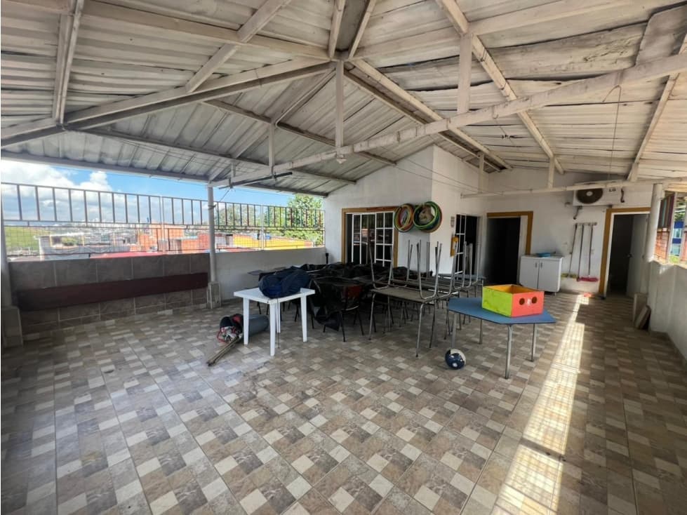 SE ARRIENDA EDIFICIO EN PORTAL DE ISRAEL/EL CARMEN FLORIDABLANCA. - 1