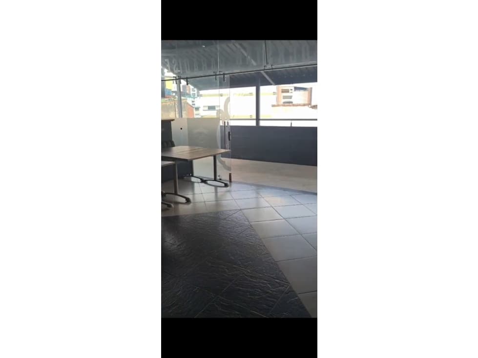 SE ARRIENDA O SE VENDE EDIFICIO EN MEJORAS PUBLICAS - 1