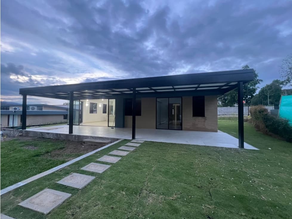 SE ARRIENDA CASA CAMPESTRE EN CONDOMINIO SILVESTRE SALMA VIA A MESA - 1