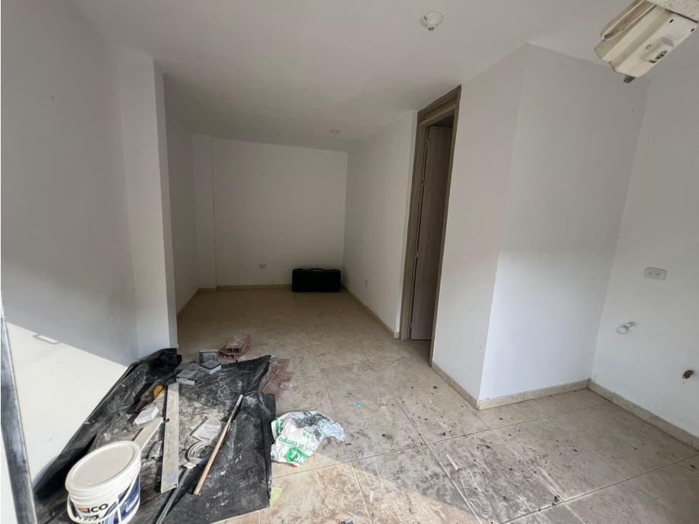 SE ARRIENDA HERMOSO LOCAL EN GIRON - 1