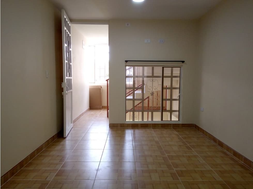 SE VENDE CASA DE 3 PISOS, BARBOSA SANTANDER - 1