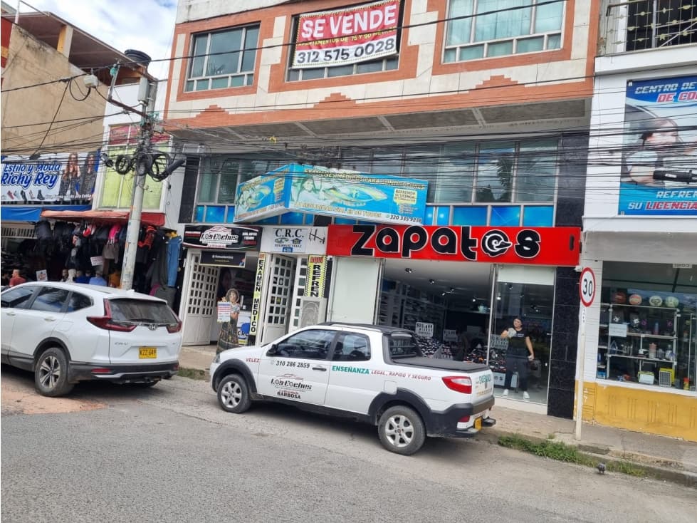 SE VENDE LOCAL COMERCIAL CRA 8 - 1